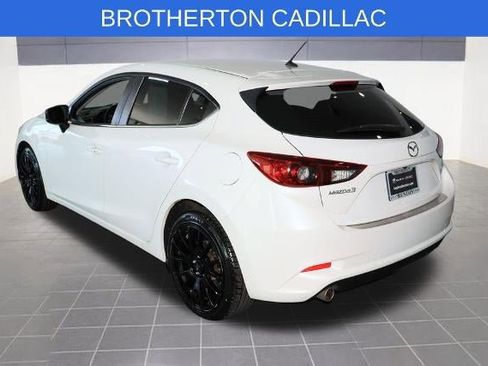 Used 2018 MAZDA MAZDA3 Touring FWD image 3