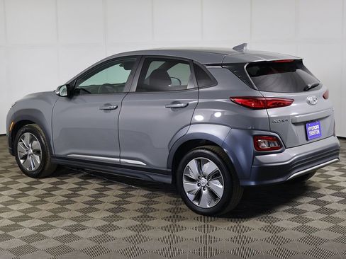 Used 2021 Hyundai Kona Limited w/ Cargo Package FWD image 9