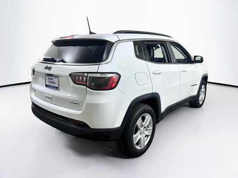 Used 2022 Jeep Compass Latitude w/ Convenience Group AWD/4WD image 5