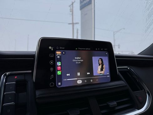 Used 2022 GMC Yukon SLT w/ SLT Premium Package image 15