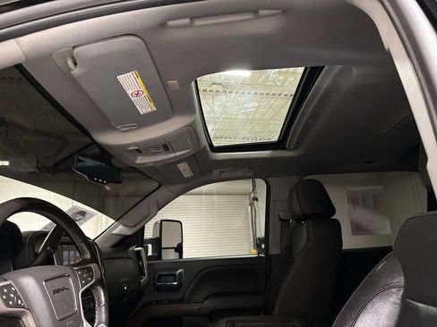 Used 2019 GMC Sierra 2500 Denali w/ Duramax Plus Package AWD/4WD image 20