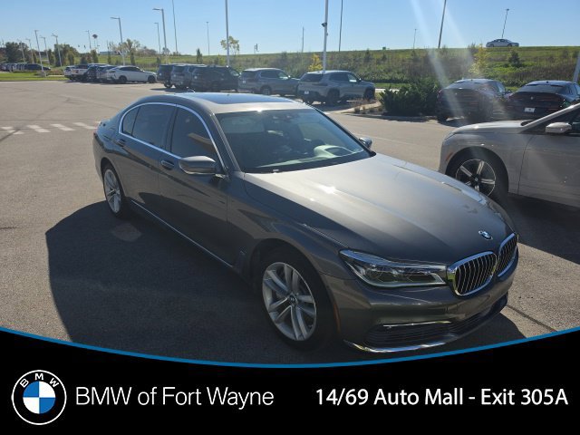 Used 2016 BMW 750i xDrive AWD/4WD image 1