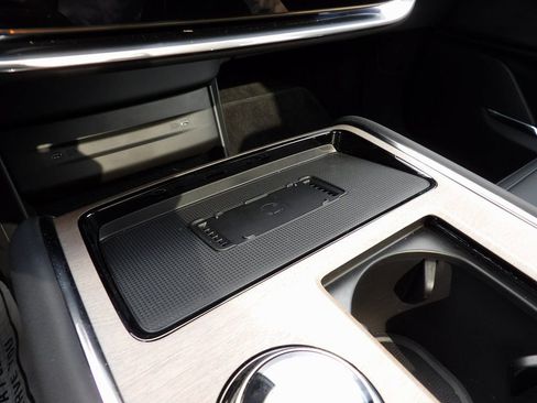 New 2025 Volvo EX90 Ultra image 28