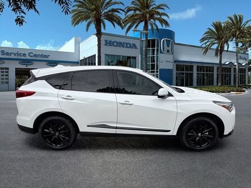 Certified 2025 Acura RDX SH-AWD image 9