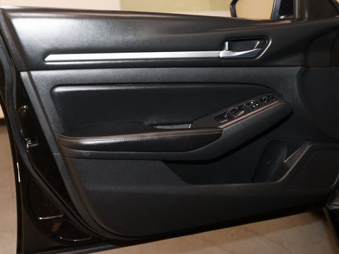 Used 2022 Nissan Altima 2.5 SV image 22