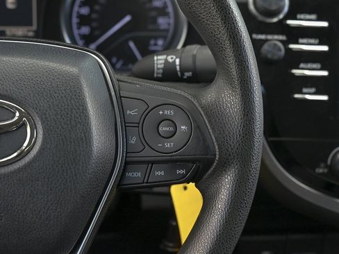 Used 2019 Toyota Camry LE image 21