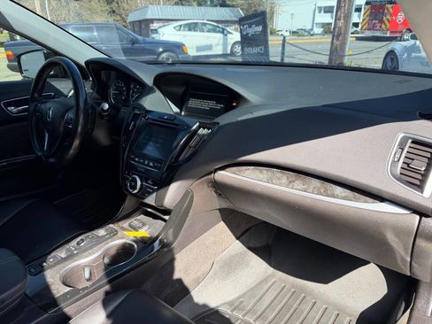 Used 2018 Acura TLX V6 SH-AWD image 17