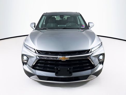 Used 2024 Chevrolet Blazer LT image 3