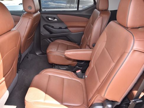 Used 2019 Chevrolet Traverse High Country AWD/4WD image 9