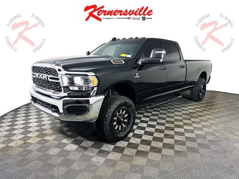Used 2024 RAM 3500 Tradesman w/ Chrome Appearance Group image 3