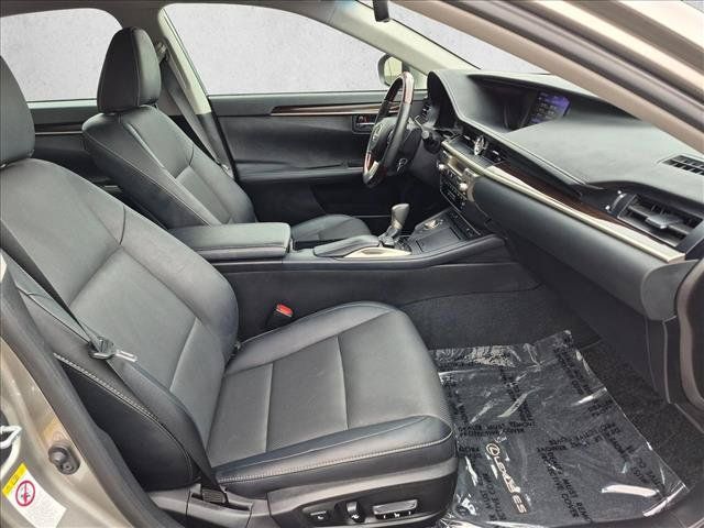 Used 2018 Lexus ES 350 w/ Navigation System Package FWD image 21