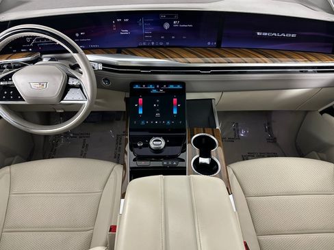 Used 2025 Cadillac Escalade Sport Platinum image 12