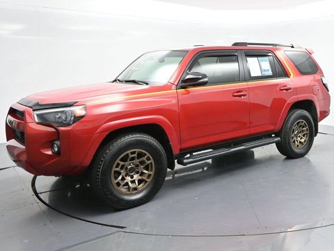 Used 2023 Toyota 4Runner 40th Anniversary SE AWD/4WD image 3
