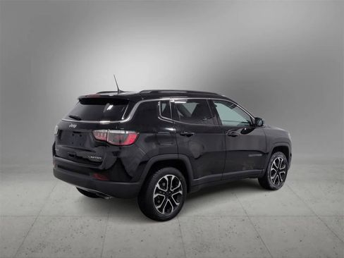 Certified 2022 Jeep Compass Limited image 8
