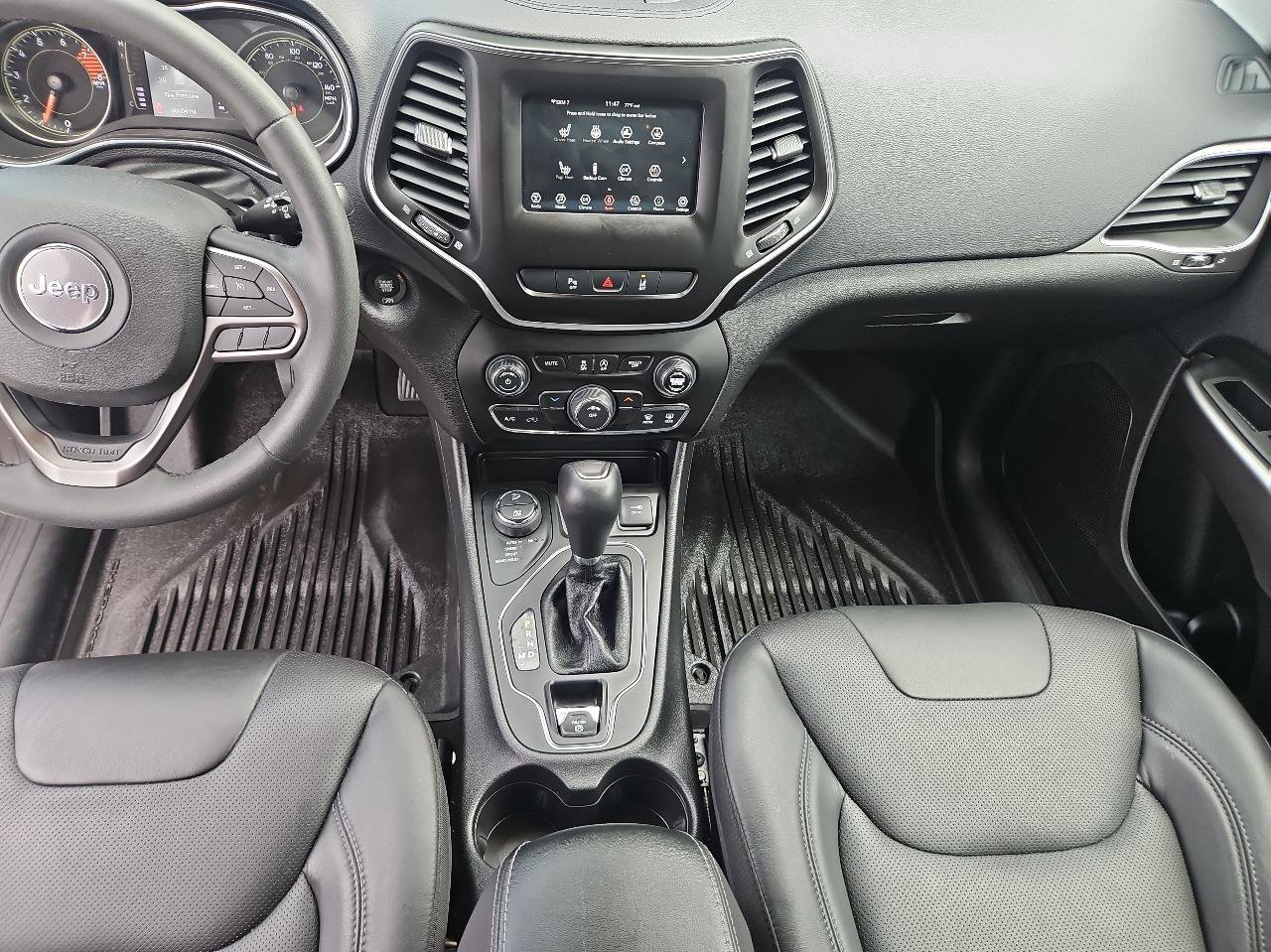 Used 2021 Jeep Cherokee Latitude Lux w/ Mopar Interior Package AWD/4WD image 24