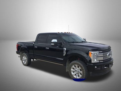 Used 2017 Ford F350 Platinum w/ Platinum Ultimate Package image 2