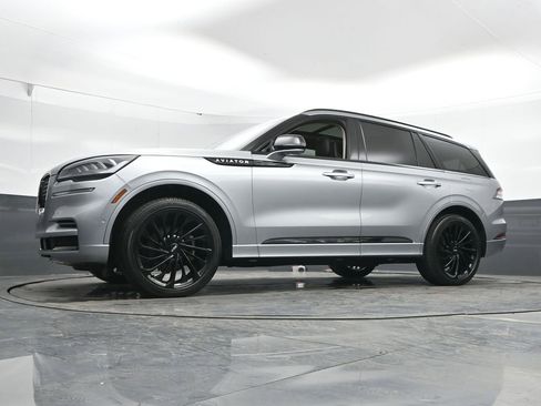 Used 2023 Lincoln Aviator Reserve w/ Equipment Group 201A image 52