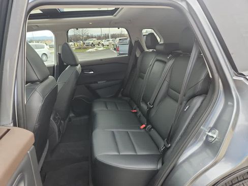 Used 2023 Nissan Rogue SV w/ SV Premium Package image 15