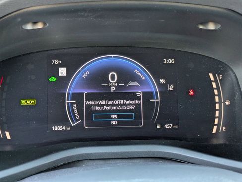 Used 2025 Toyota Camry LE image 19