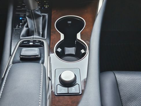 Used 2019 Lexus RX 350 RX 350 w/ Navigation Package image 12