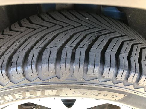 Used 2018 Ford Escape SE w/ SE Sync 3 Package AWD/4WD image 10