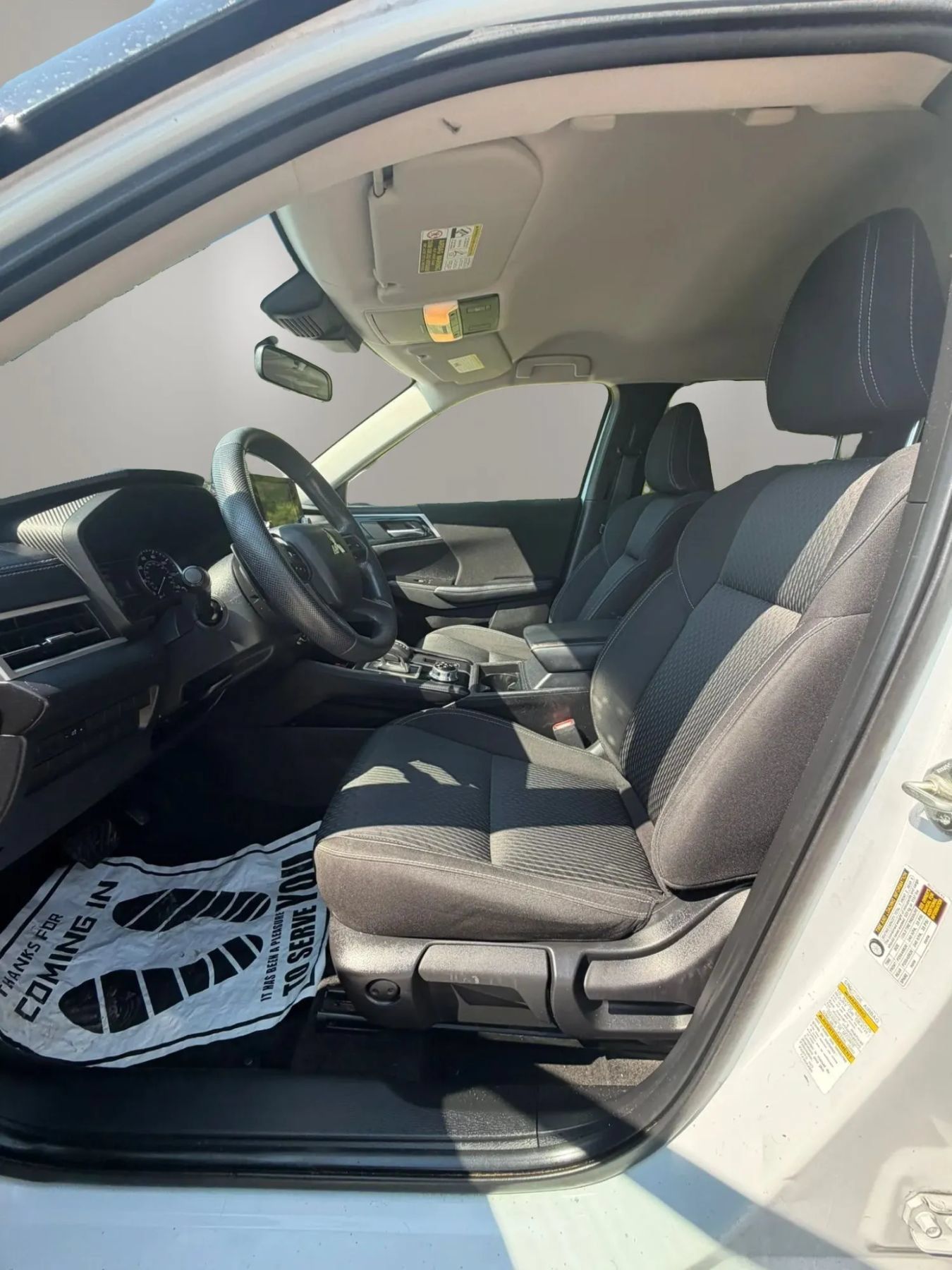 Used 2022 Mitsubishi Outlander ES FWD image 9