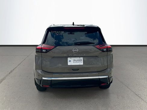 Used 2024 Nissan Rogue Platinum w/ Platinum Premium Package FWD image 6