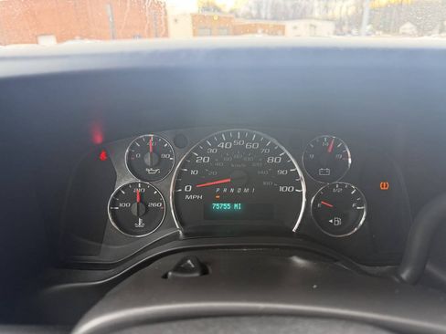 Used 2016 Chevrolet Express 2500 RWD image 30