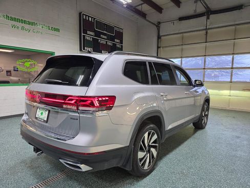 Used 2024 Volkswagen Atlas SE image 6