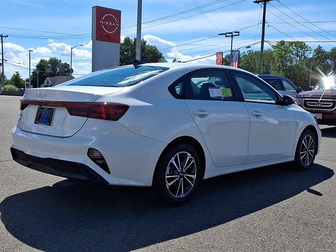 Used 2023 Kia Forte LXS FWD image 4
