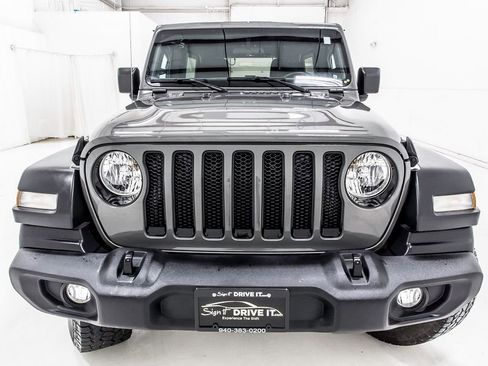 Used 2020 Jeep Wrangler Unlimited Sport image 9