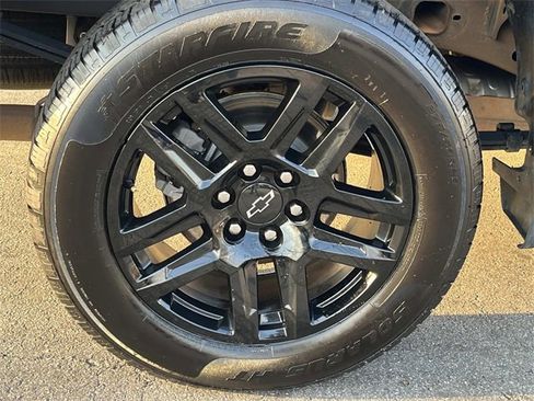 Used 2022 Chevrolet Silverado 1500 Custom w/ LPO, Dark Essentials Package image 5