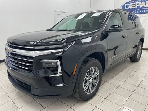 New 2026 Chevrolet Traverse LT w/ Driver Confidence Package AWD/4WD image 18