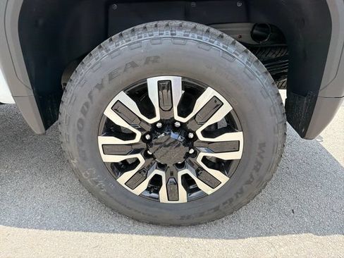 New 2026 GMC Sierra 2500 Denali Ultimate AWD/4WD image 26