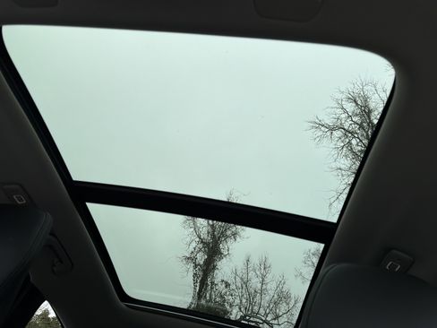 Certified 2025 Volvo XC60 B5 Plus w/ Climate Package image 28