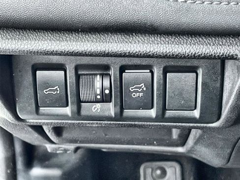 Used 2021 Subaru Outback Limited image 16