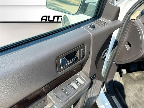 Used 2019 Ford Flex Limited image 18