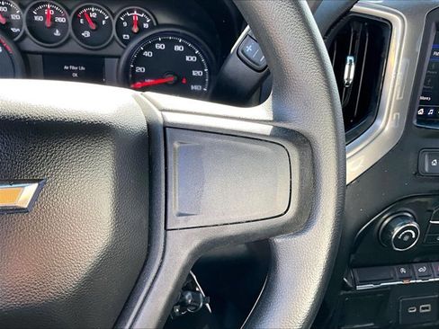 Used 2021 Chevrolet Silverado 1500 Custom image 17