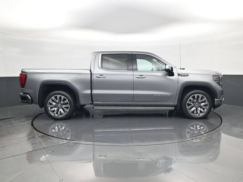 Used 2023 GMC Sierra 1500 Denali w/ Denali Reserve Package AWD/4WD image 4