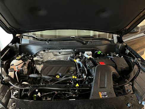 Used 2025 Chevrolet Trax LT w/ LT Convenience Package image 31