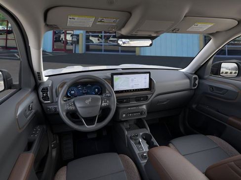 Used 2025 Ford Bronco Sport Outer Banks image 9