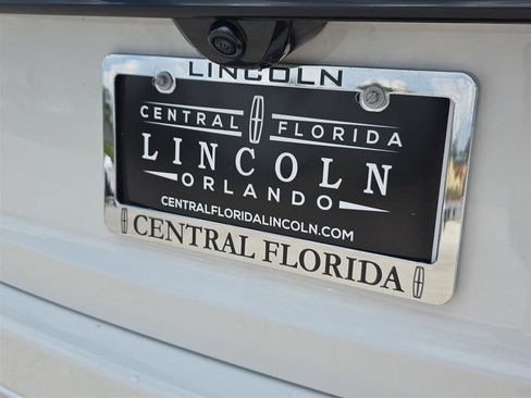 Used 2025 Lincoln Aviator Reserve w/ Equipment Group 201A image 6