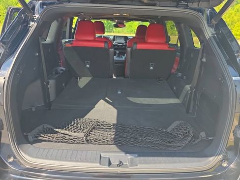 Used 2021 Toyota Highlander XSE FWD image 13