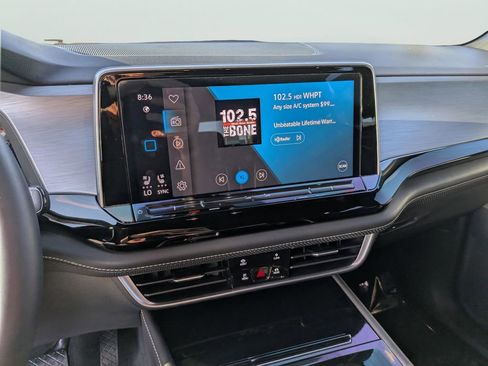 Certified 2024 Volkswagen Atlas Cross Sport SE w/ Panoramic Sunroof Package image 20