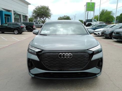 Used 2023 Audi Q4 e-tron Premium Plus w/ Premium Plus image 2