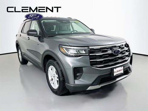 New 2026 Ford Explorer Active image 3