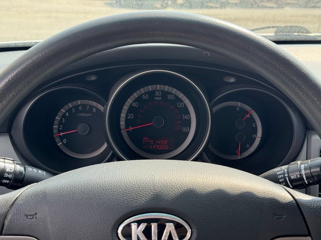 Used 2010 Kia Optima LX FWD image 28
