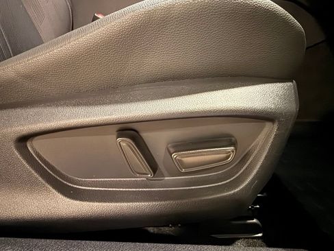 Used 2025 Toyota Camry XSE FWD image 30