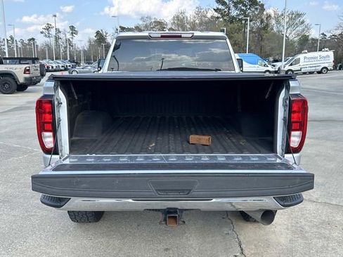 Used 2021 GMC Sierra 2500 SLE w/ SLE Value Package; image 12