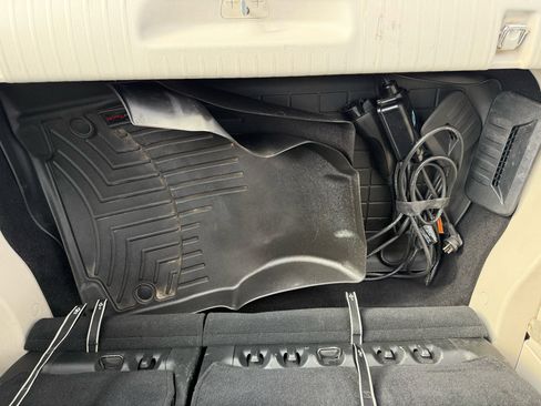 Used 2021 Chrysler Pacifica Touring w/ Cold Weather Group image 17